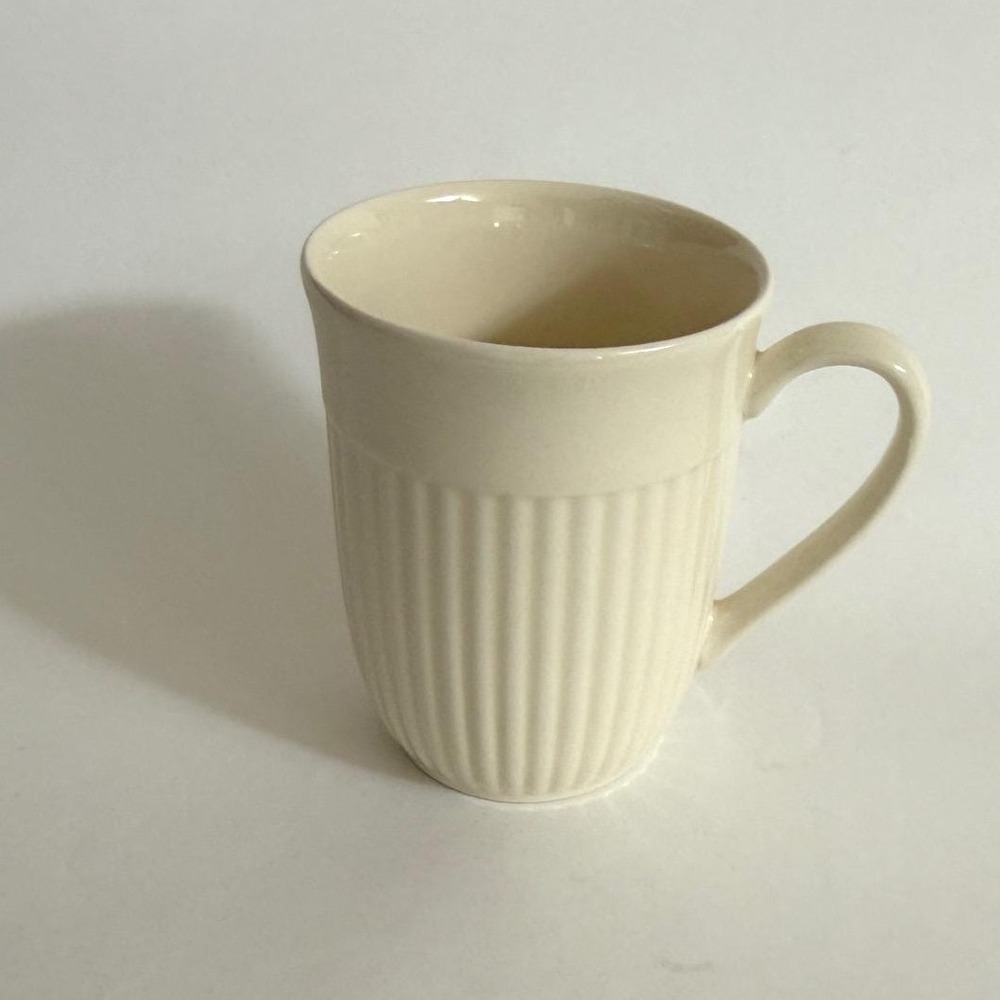 Wedgwood Edme Small Mug‎ Queen's Ware Creamware England Ribbed Cup